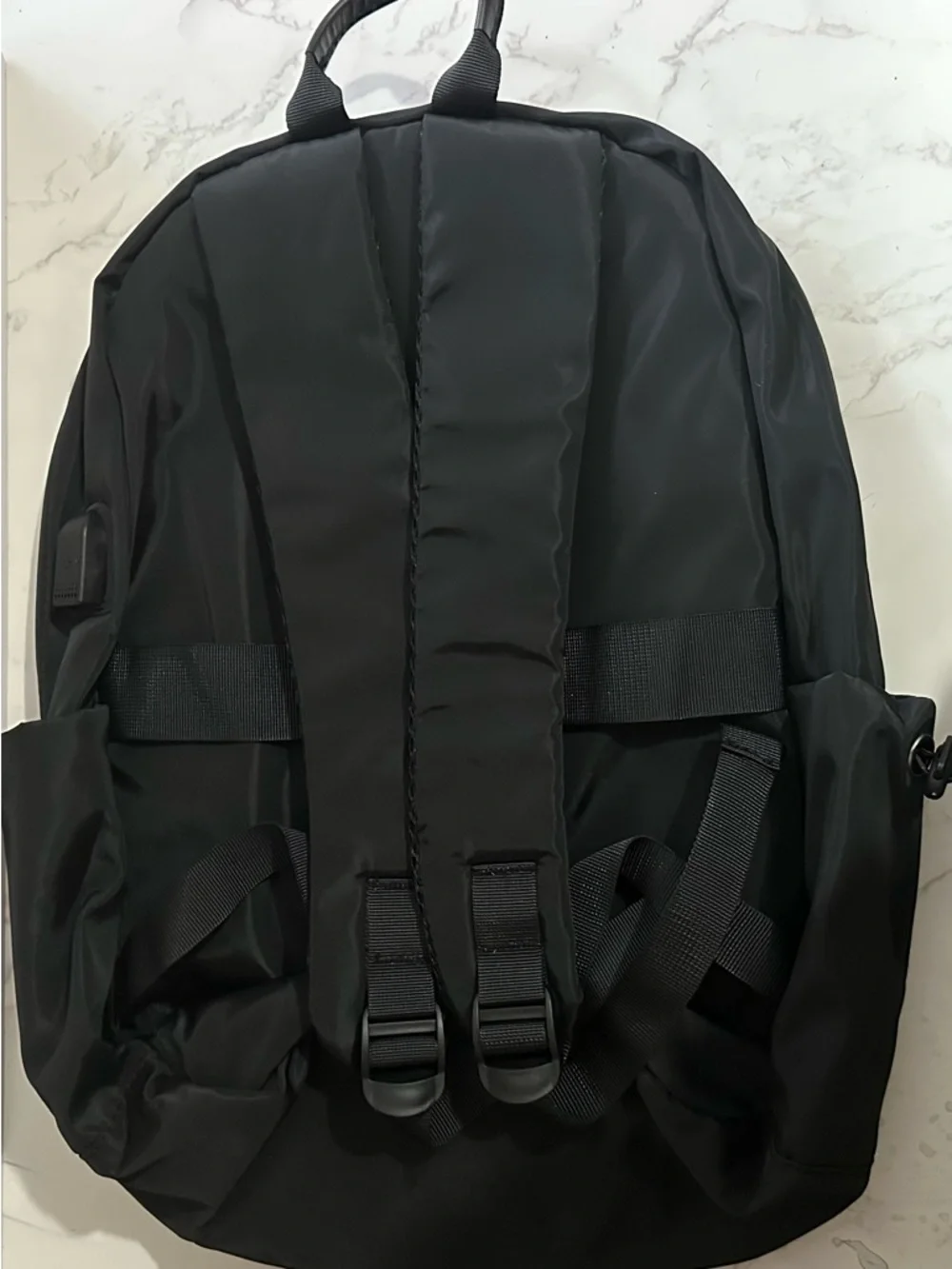 Black Men's Water-Resistant Tech Backpack Sleek Everyday Carry with USB port
